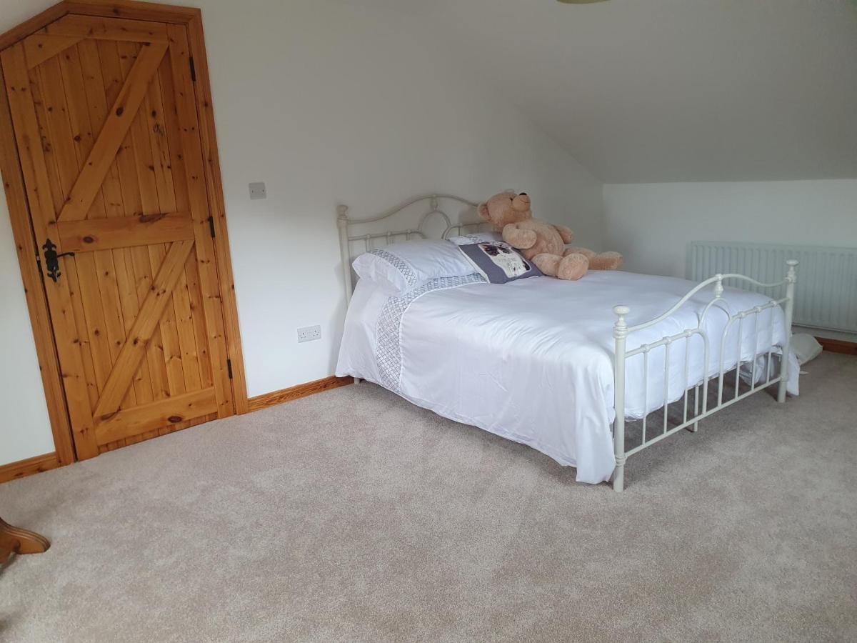 Urkers' Guest Accommodation Crossmaglen Bagian luar foto